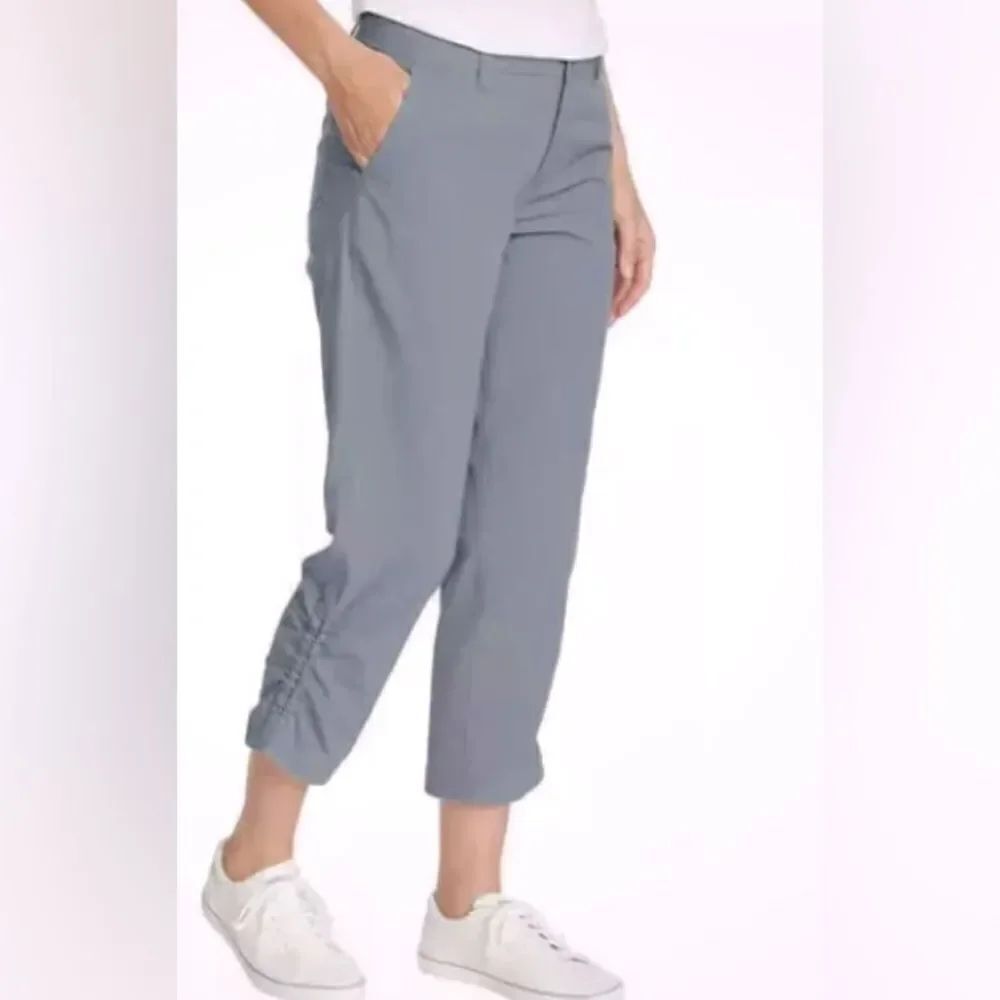 🛍️ Eddie Bauer Women's Ripstop Crop
Pants, Gray, Size 12,and 14💥
